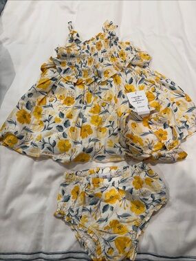 cupcakes & cashmere White Floral Yellow Bloomers Set